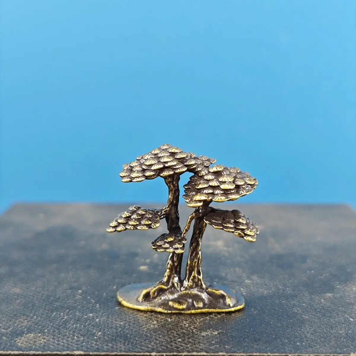 Creative brass miniature ornament: pine tree, unique rock bonsai rockery sand table dry landscape micro scenery retro decoration