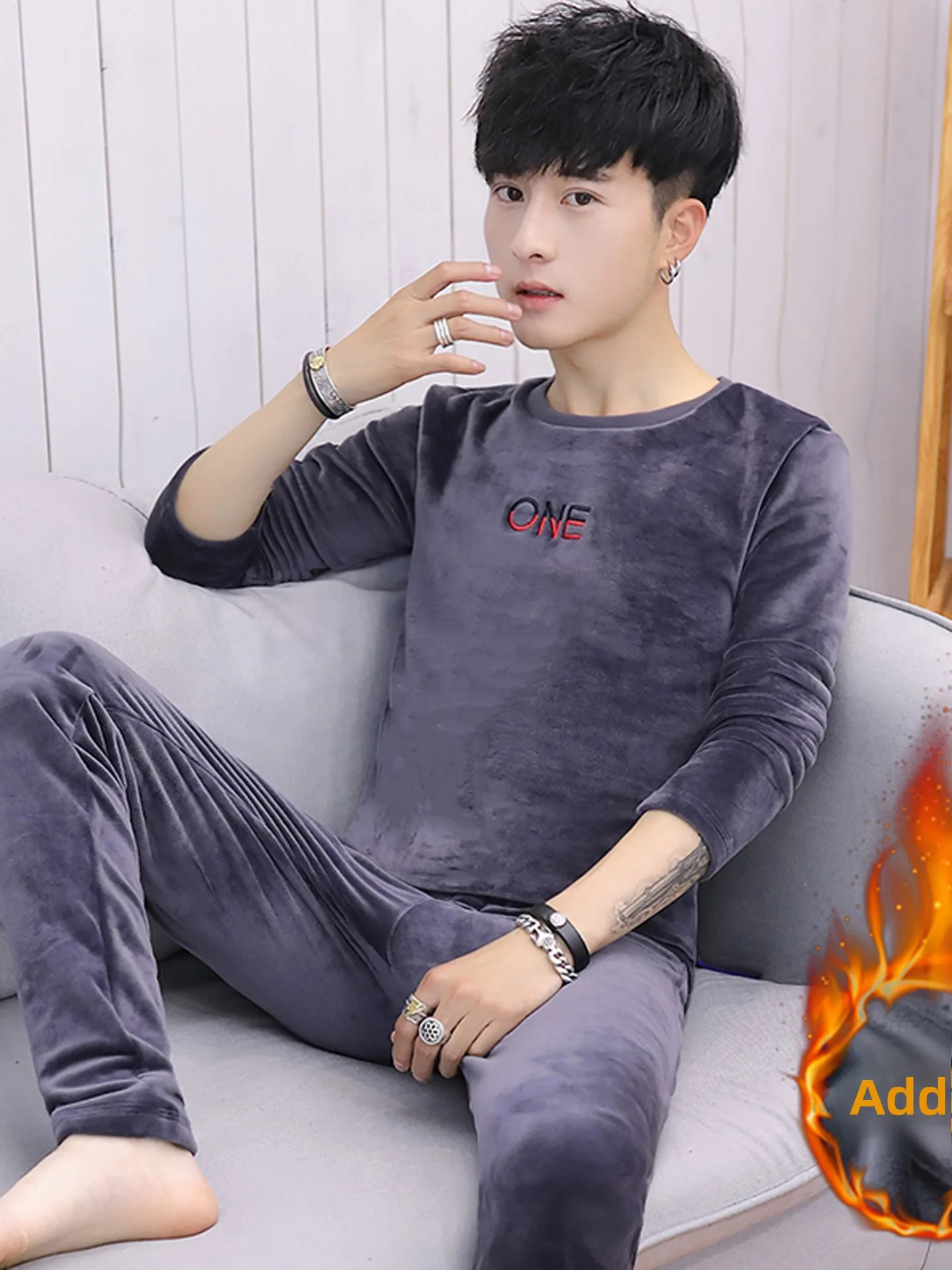 

Warm Underwear Set for Men round Ne Letter Embroidery Velvet Base irt Autumn Pants Winter Thermal Wear Youth Student T-irt