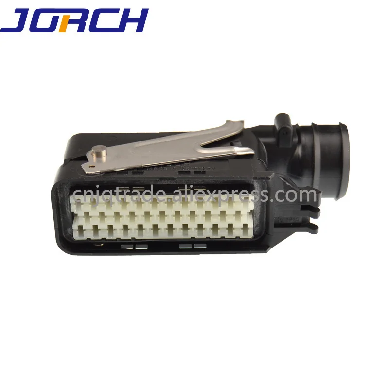 35 Pin ECU Urea pump Computer Board Wiring Plug Car Female Socket Connector 1928491349 1928401982 1928401964 For SWS