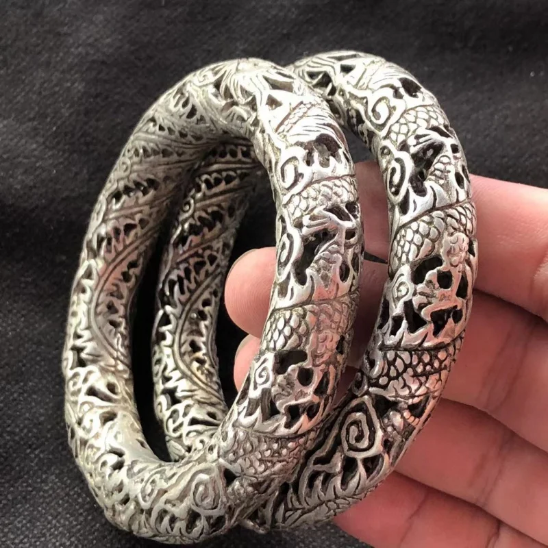 

Wholesale Vintage White Copper Silver Plated Hollow Double Dragon Bracelet Distressed Tibetan Silver Bracelet Miao Silver Orname