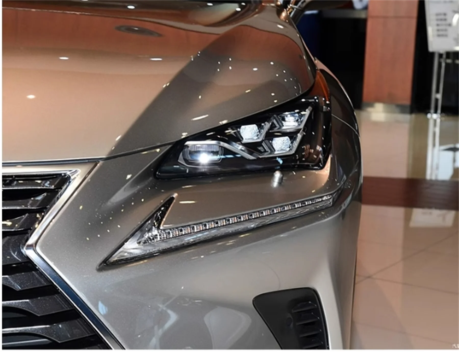 2 قطعة المصباح الأمامي لكزس NX 14-21 تعديل مصفوفة كشافات عدسة النهار تشغيل ضوء بدوره إشارة