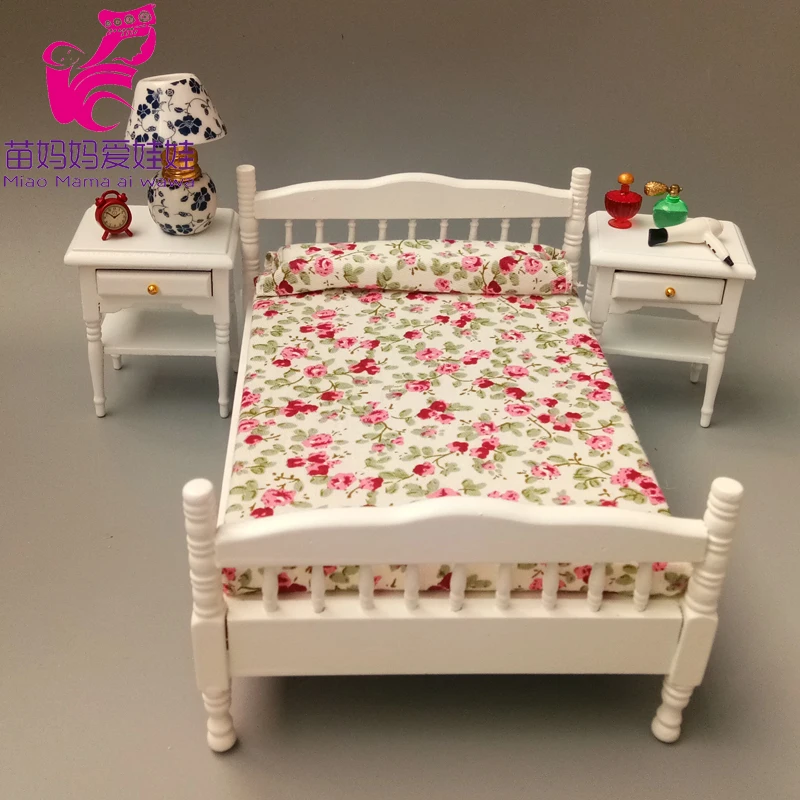 Doll House Mini Furniture Bedroom Micro Scene Model European Style Wooden Fabric Double Bed