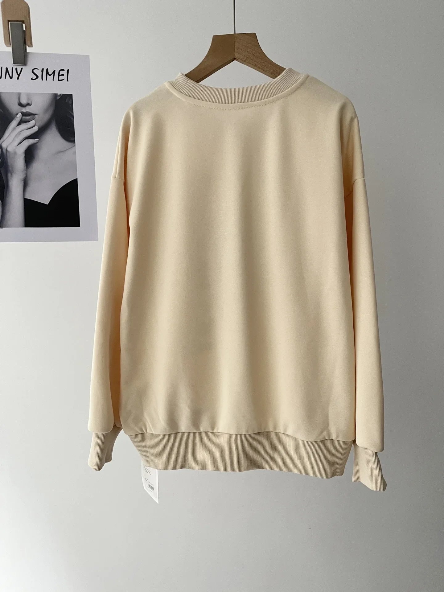 Temperament milky white crew neck printed cotton hoop sweater women's top 51c