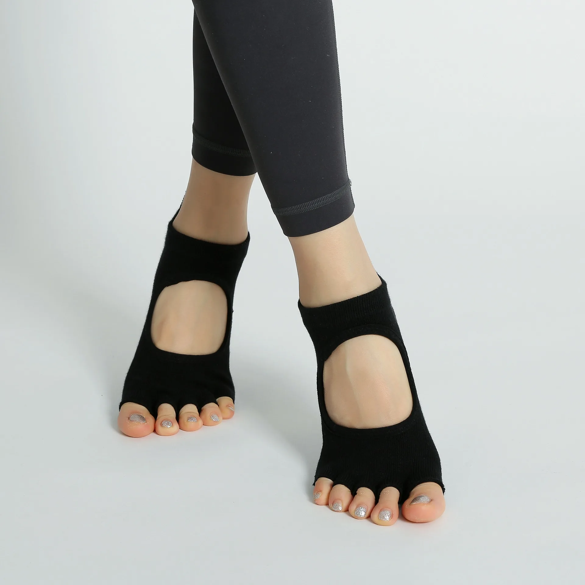 Calcetines de Yoga de punta completa para mujer, medias antideslizantes de silicona con lunares, Pilates, Punta abierta, tobillo bajo