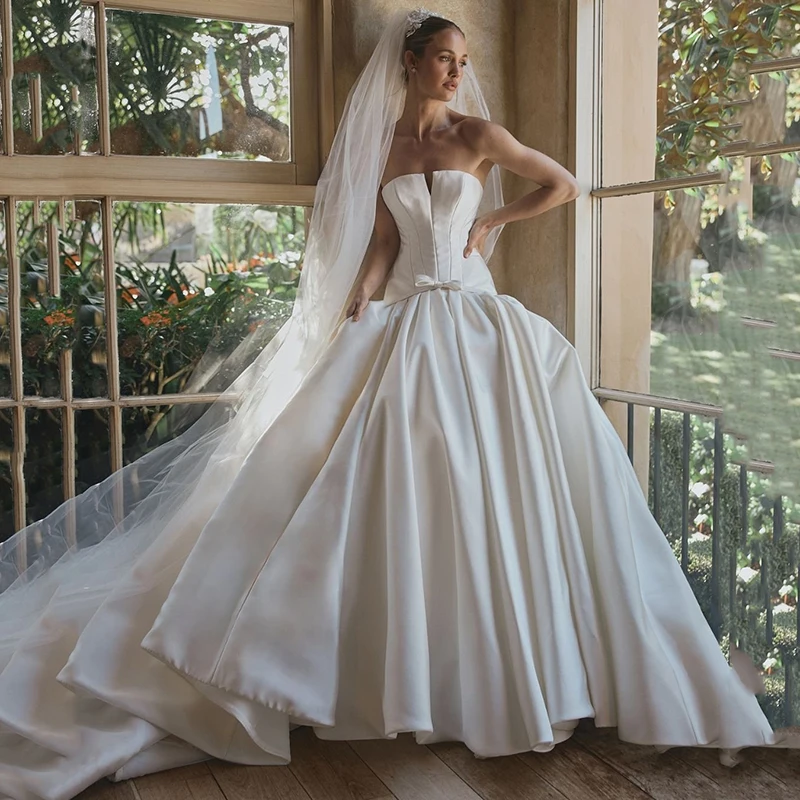 

Eightree Princess A-Line Wedding Dresses Strapless Sleeveless Sweep Train Bridal Dress Women Wedding Ball Prom Gowns Customized