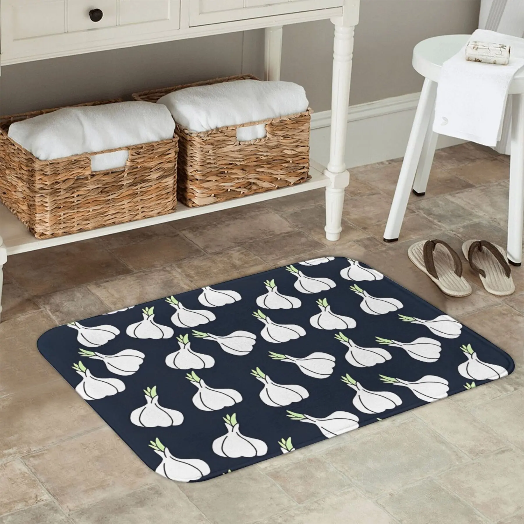 1pc of Flannel Doormat for Outdoor And Indoor Use, a Charming Garlic Theme, Perfect As a Souvenir Or Holiday Gift - Machine Wash