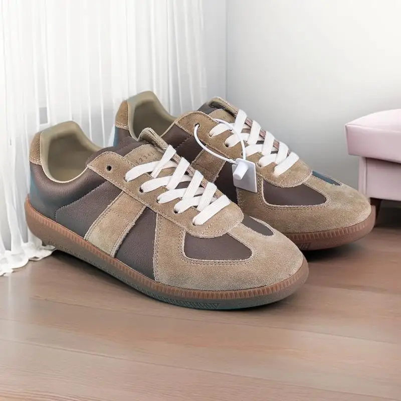 

Pant BootsSports Track Running Shoes, Performance Boost, Record Steps