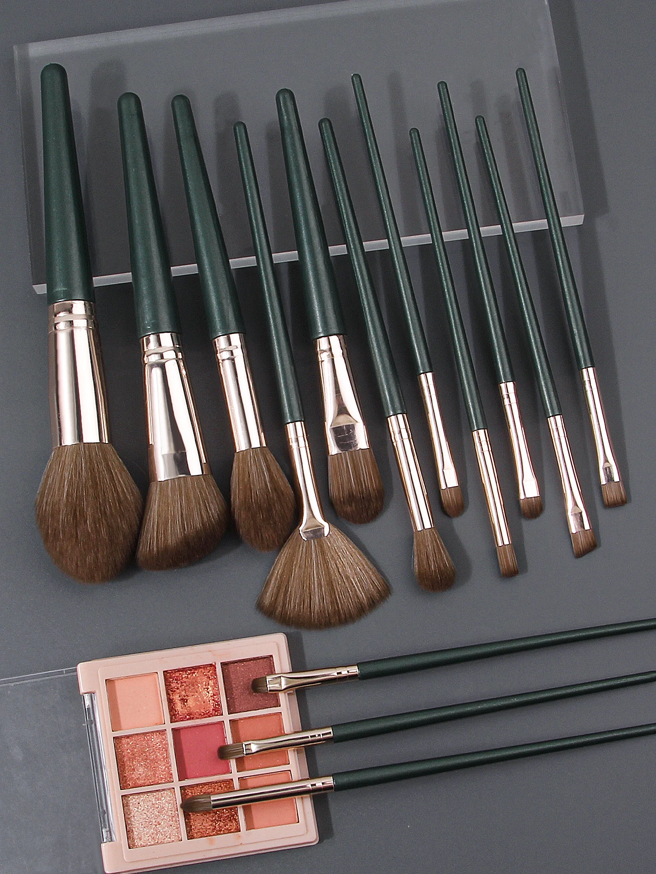 Conjunto de pincéis de maquiagem facial multifuncional, 16 peças, seco e molhado, maquiagem triangular de dupla finalidade, ferramentas de beleza para iniciantes