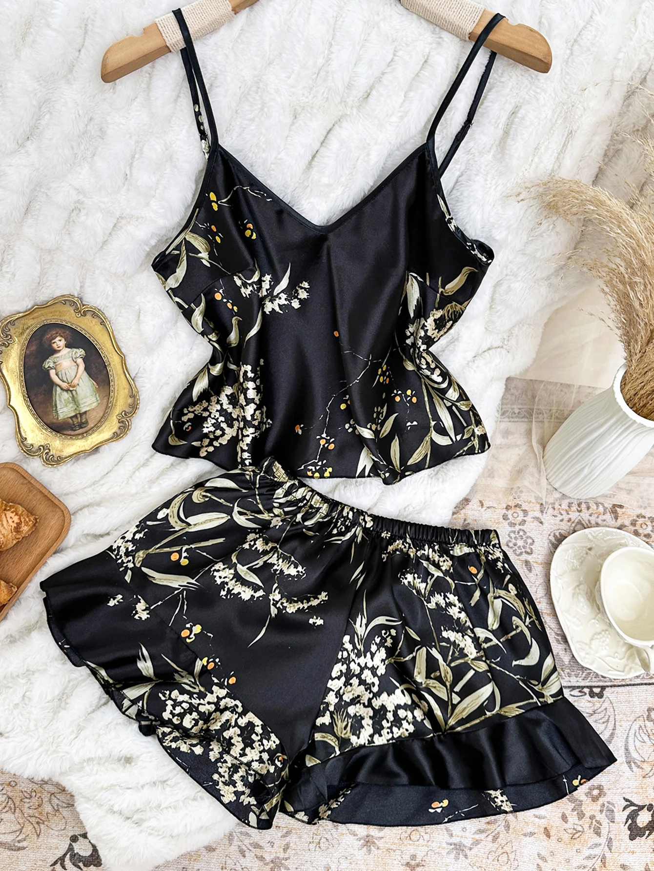 V Neck Women's Pajama Set Cherry Print Elegant and Gentle Halter shorts Casual and Comfortable Sleepwear Suit for home wear