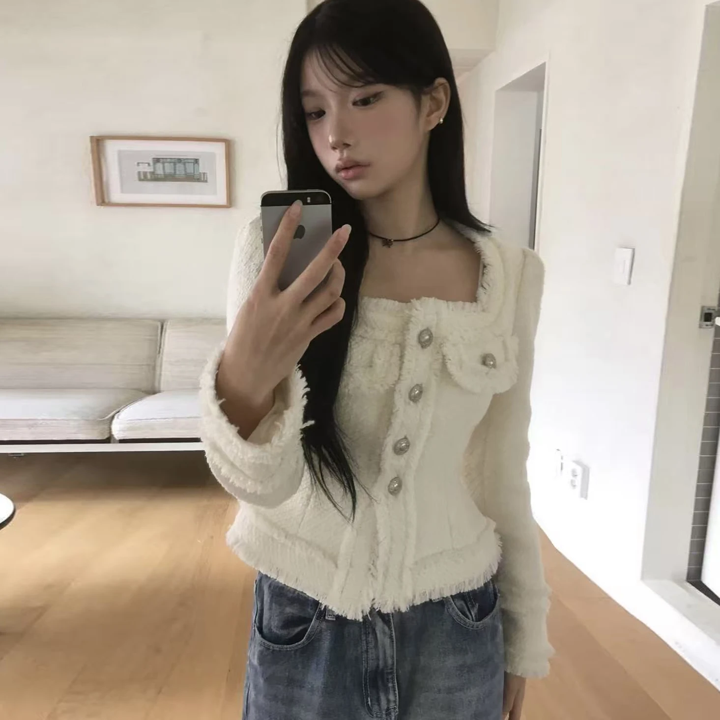 

Новая женская твидовая куртка 2026 года: модный дизайн с эффектом утончения талии, нежная и мягкая, стильная верхняя одежда