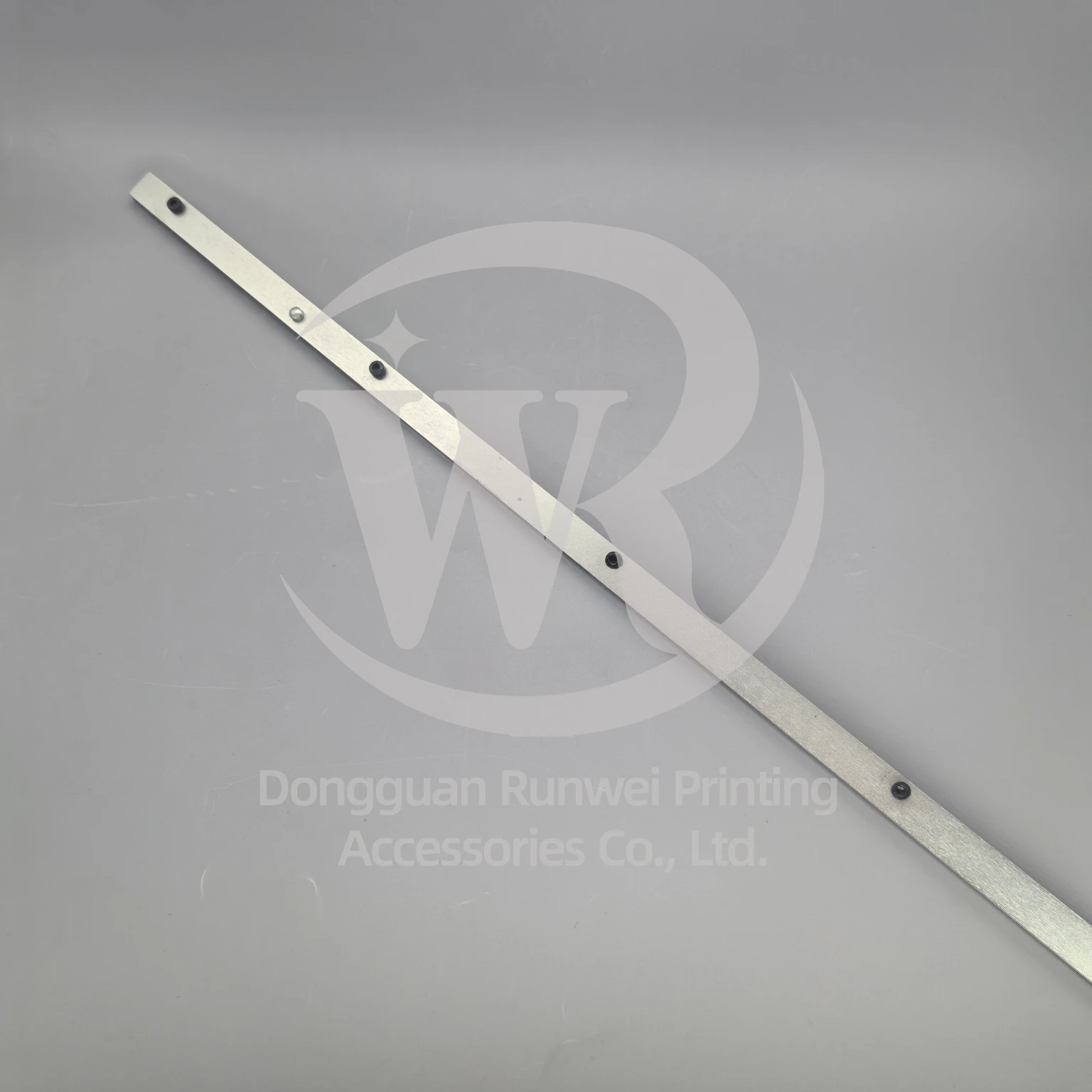 

Зажим для бумаги Komori S40, зажим для бумаги Komori LS40, ширина 15 мм, длина 1035 мм, запчасть для Komori