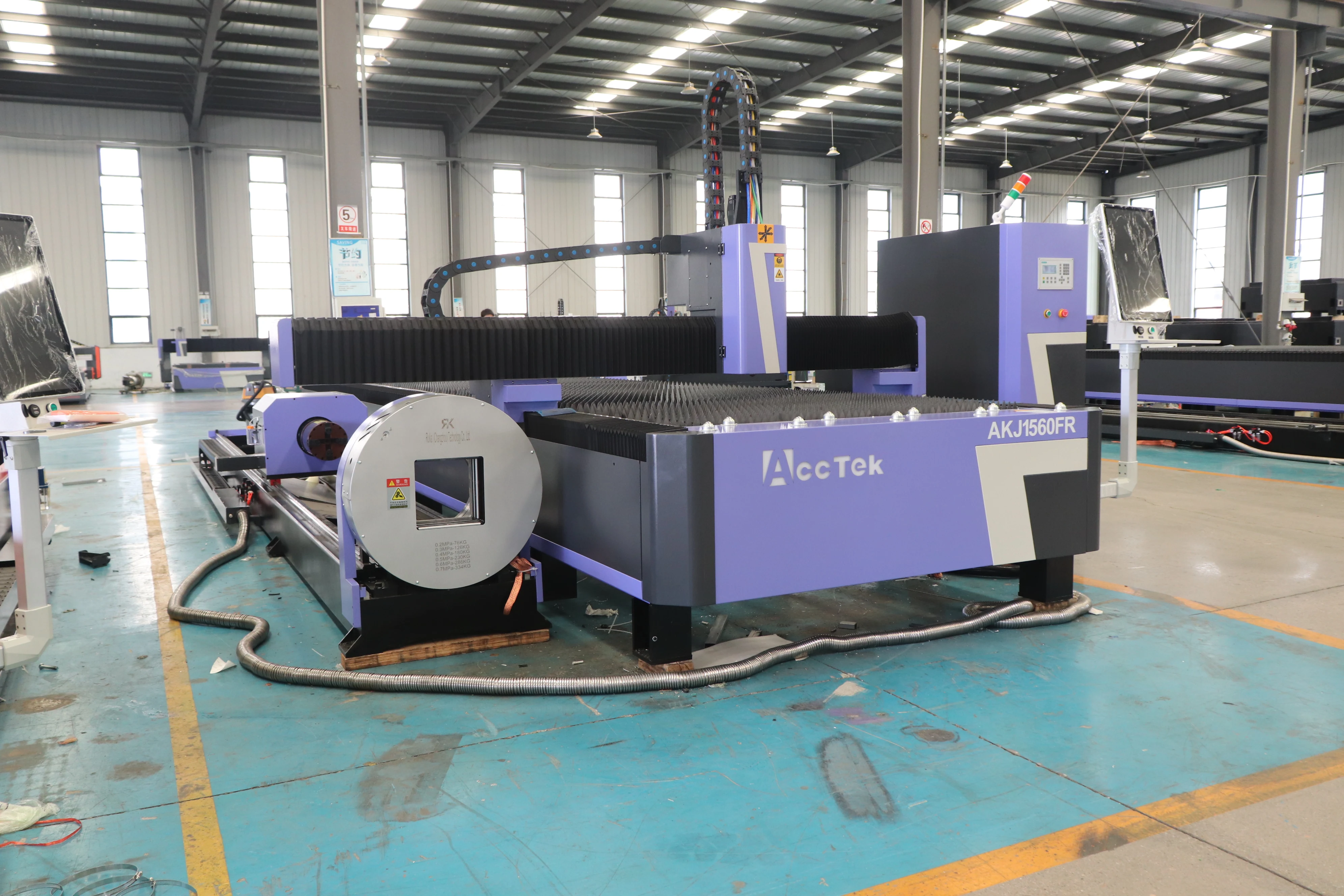 Machine de découpe laser CNC 1 - Fiber Laser Cutter 1500W Metal avis et prix
