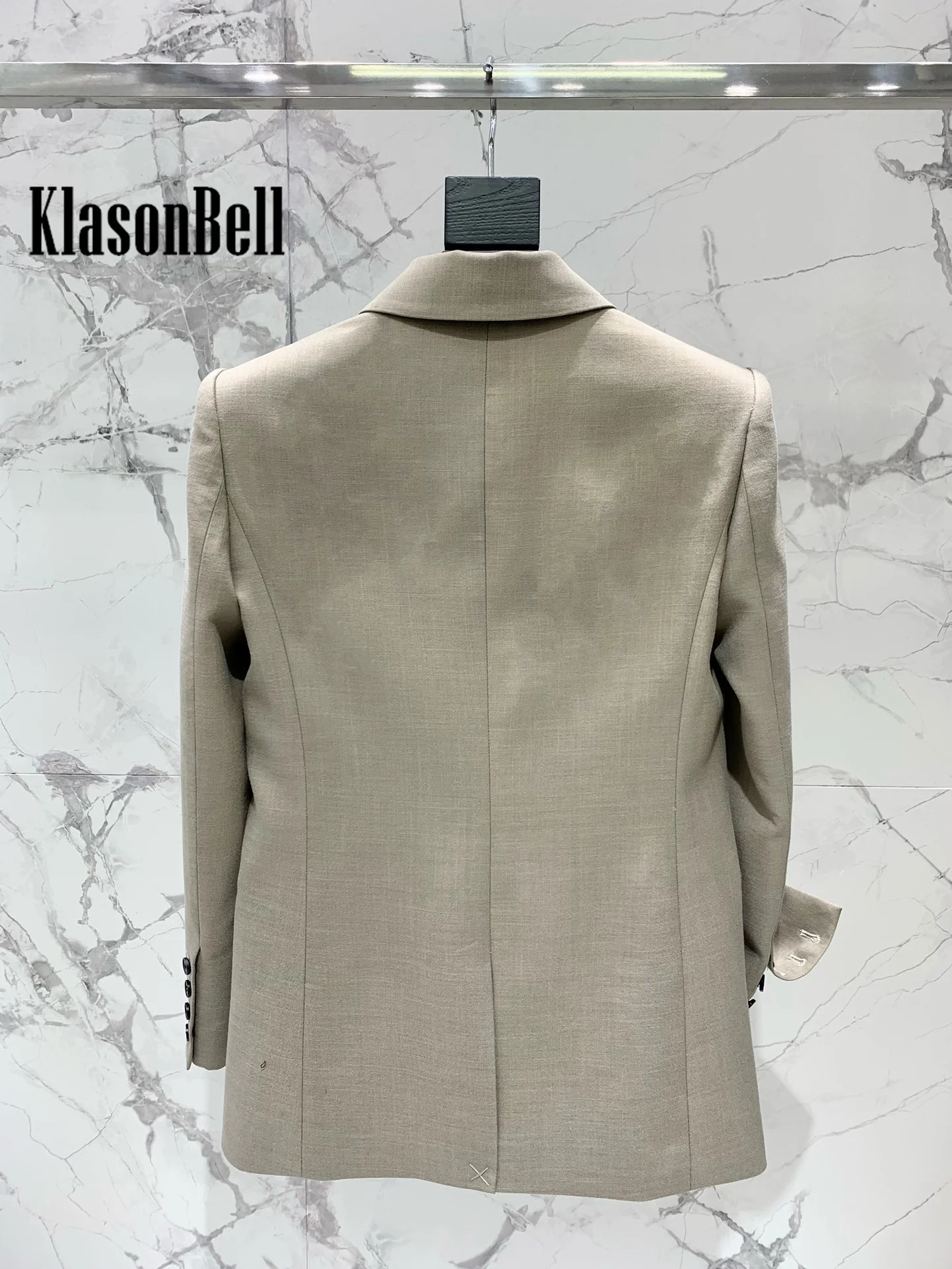 8.4 KlasonBell Women Temperament Office Lady Blazer 2024 Autumn New Single Button Shoulder Pads Long Sleeve Loose Jacket