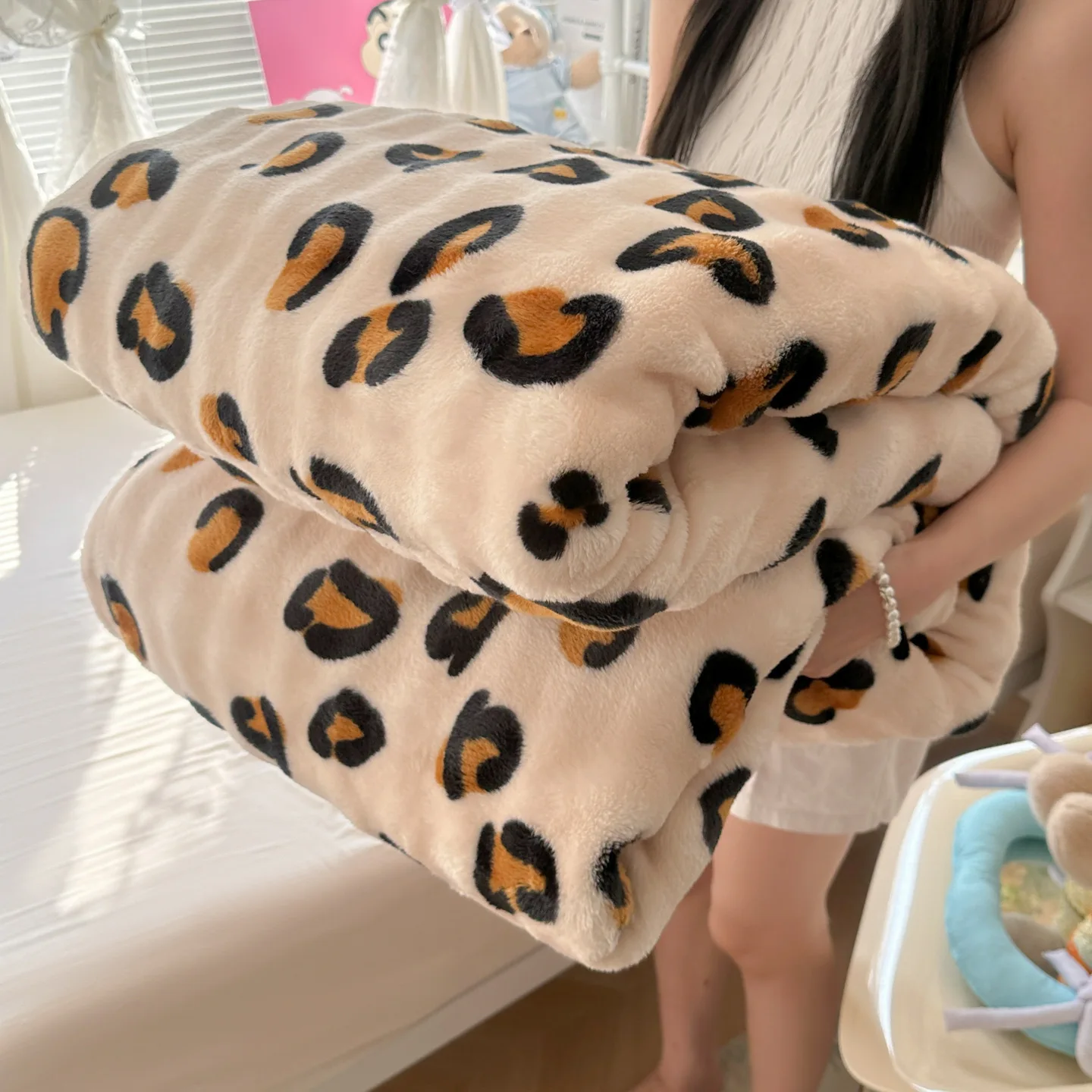 

2025 Winter New Milk Fleece Blanket High Gram Weight Bubble Fleece Blanket Multifunctional Blanket Office Nap Blanket