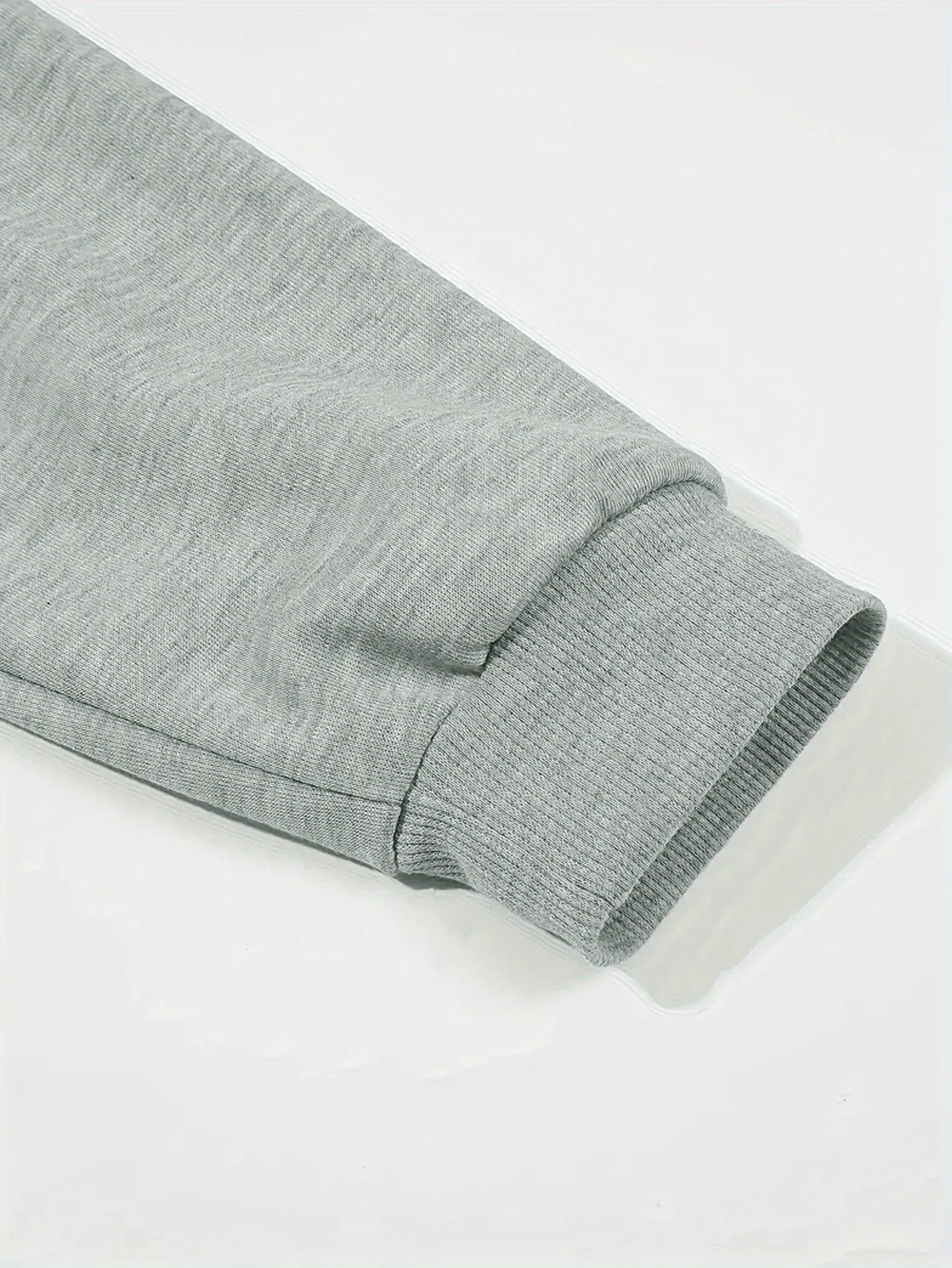 Sudadera de mujer inspirada en Cenicienta de Disney con jersey de cuello redondo "Los sueños son onde los corazones".