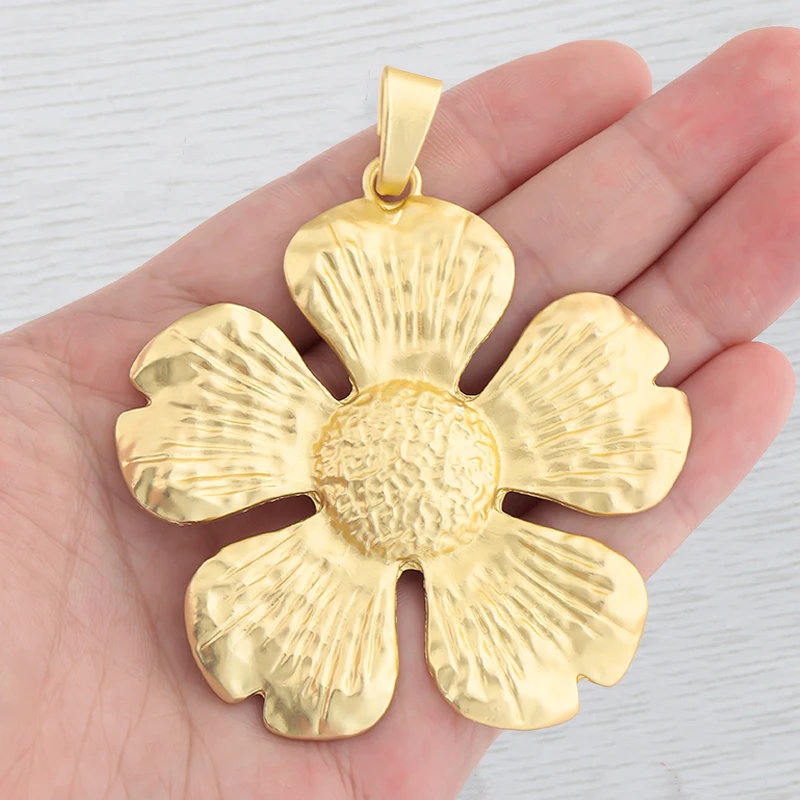 

1 x Matte Gold Bohemia Five Petals Flower Versatile Charm Pendant For DIY Exquisite Necklace Making Accrssories Jewellery