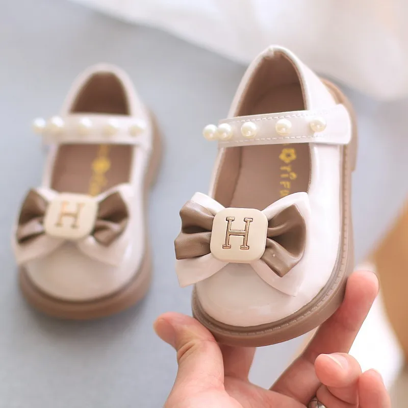 2024 Autumn Baby Girls Princess Shoes Cute Bow Children\'s Leather Shoes Fashion Pearls Kids Birthday Gifts Party Shoes