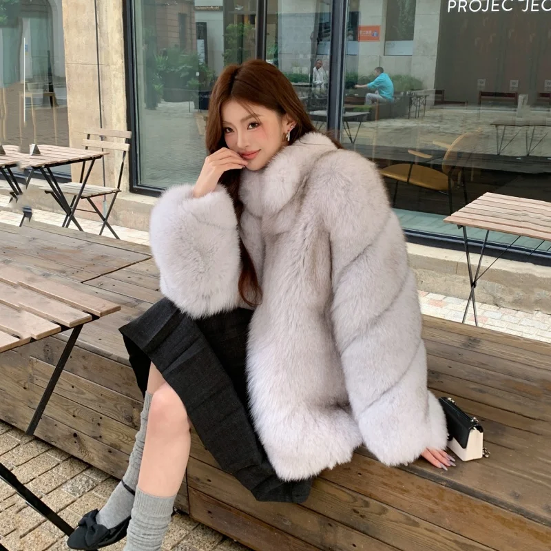 Женская зимняя шуба из натурального