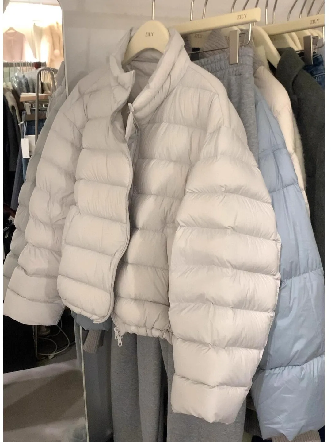 

Утепленная повседневная женская хлопковая куртка: Новая модная универсальная модель для зимнего отдыха