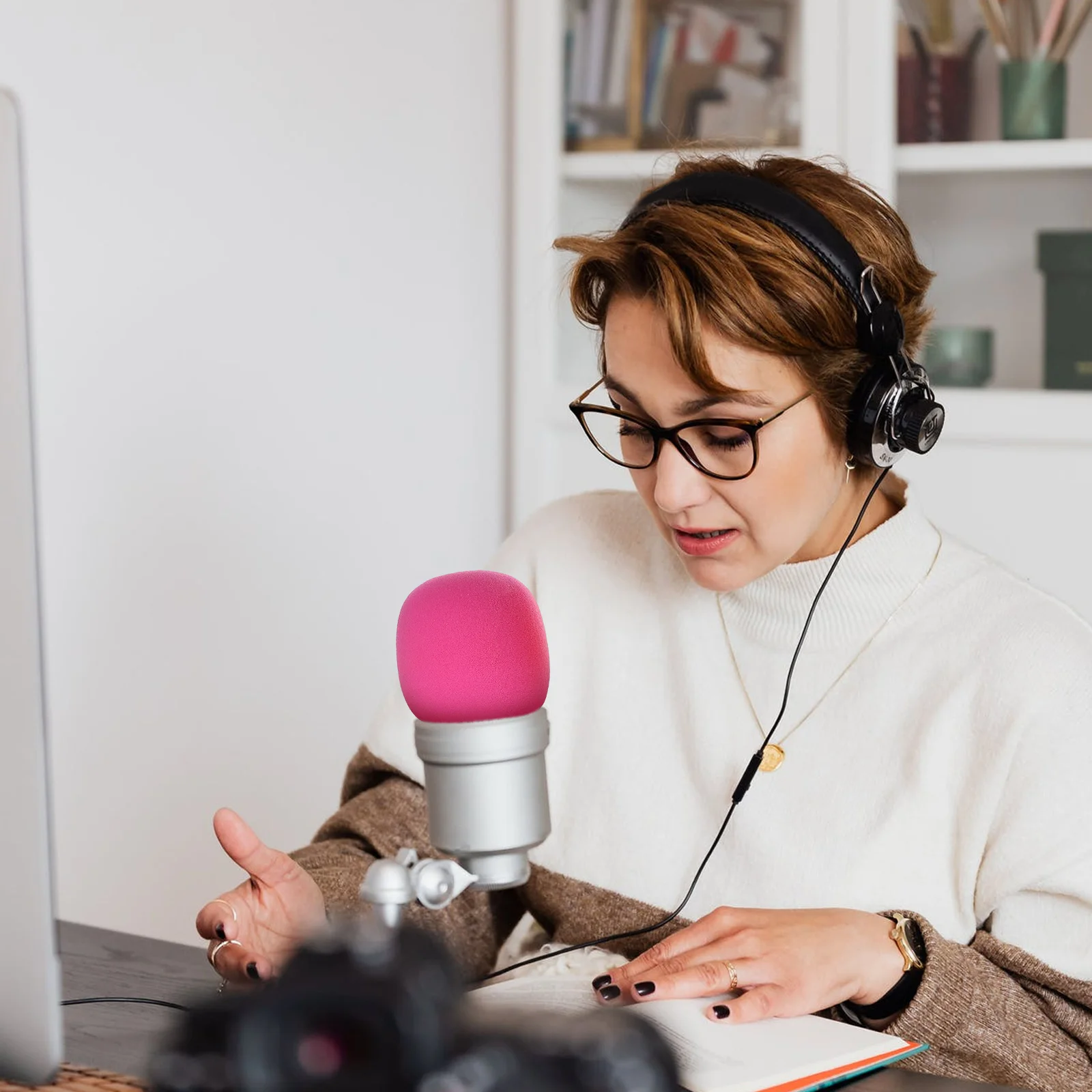 

5Pcs Microphone Sponge Covers Elastic Durable Windscreens for Ktv Conference Room Stage Interviews Practical Mic Cushions