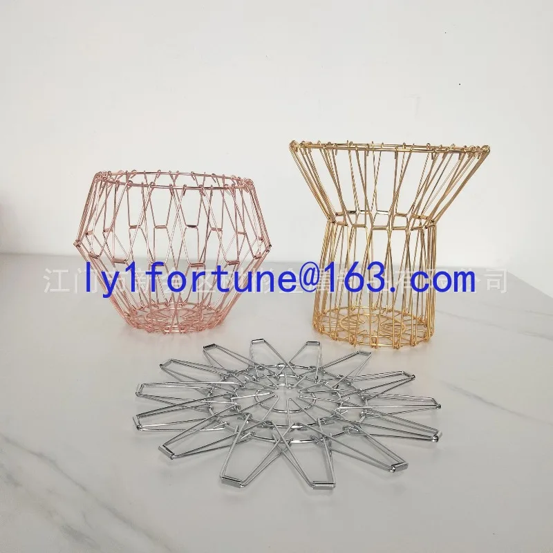 2026 Creative Fruit Basket Metal Versatile Folding  Nordic Style Iron Wire Geometric Variations Desktop Storage Hollow Basket