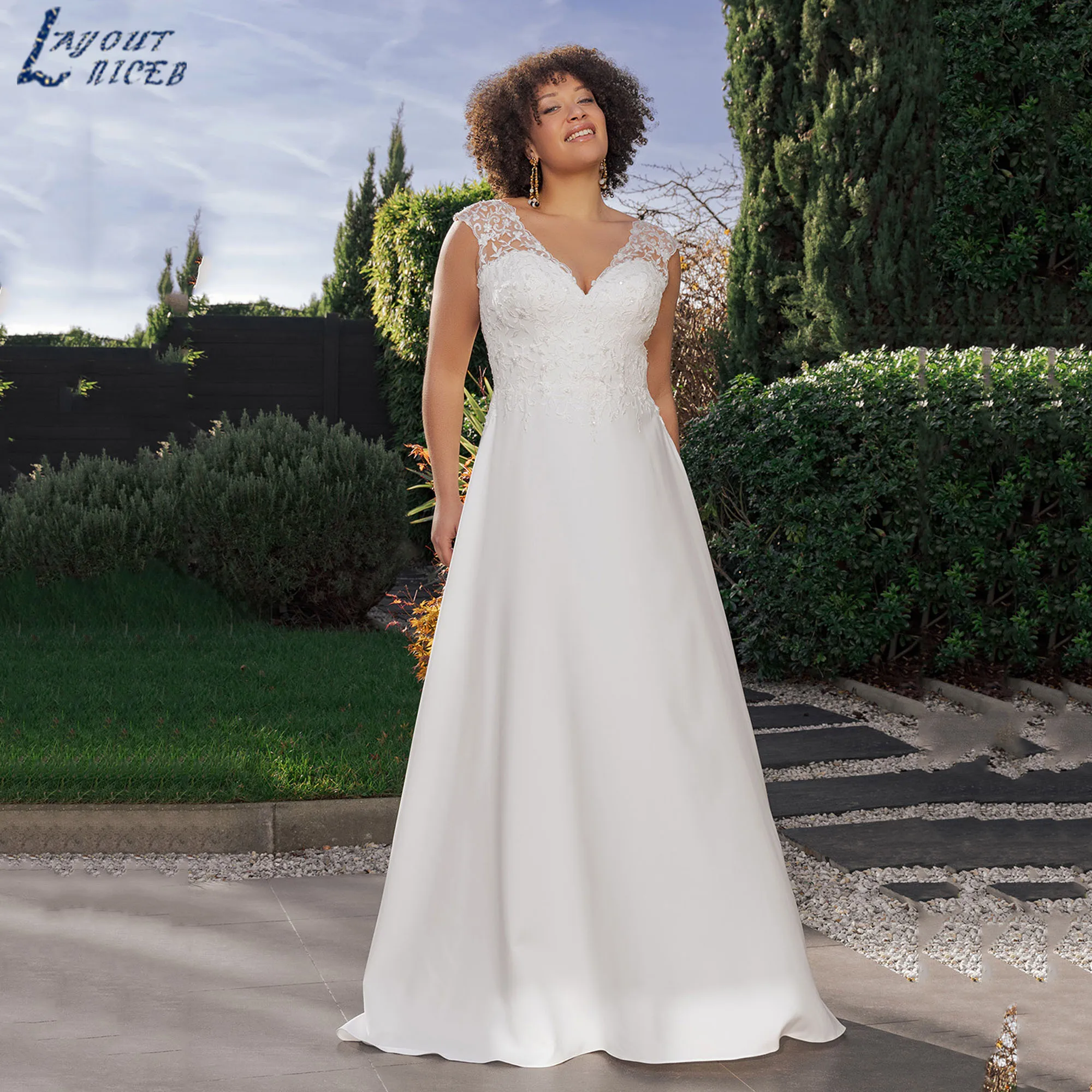 

Plus Size Bride Dress Classic Satin V-Neck A-Line Sleeveless Appliques Wedding Gown Vintage Backless vestido de novia Customized