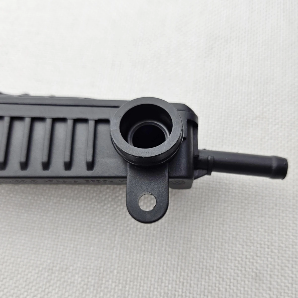 compensación del tubo del tubo de calefacción de la entrada del motor de las piezas de automóvil 036121188B 03C121188 para el coche