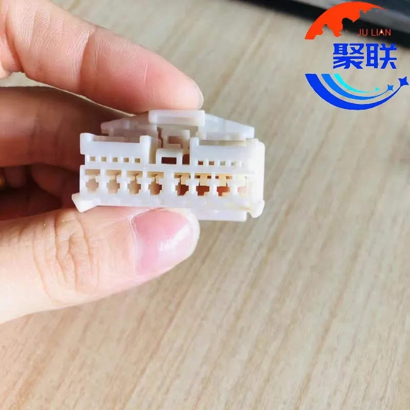 1Set 18pin Auto plug 7283-8180-30 13688098 7283-8180 wire cable unsealed wiring harness connector with terminals 852282