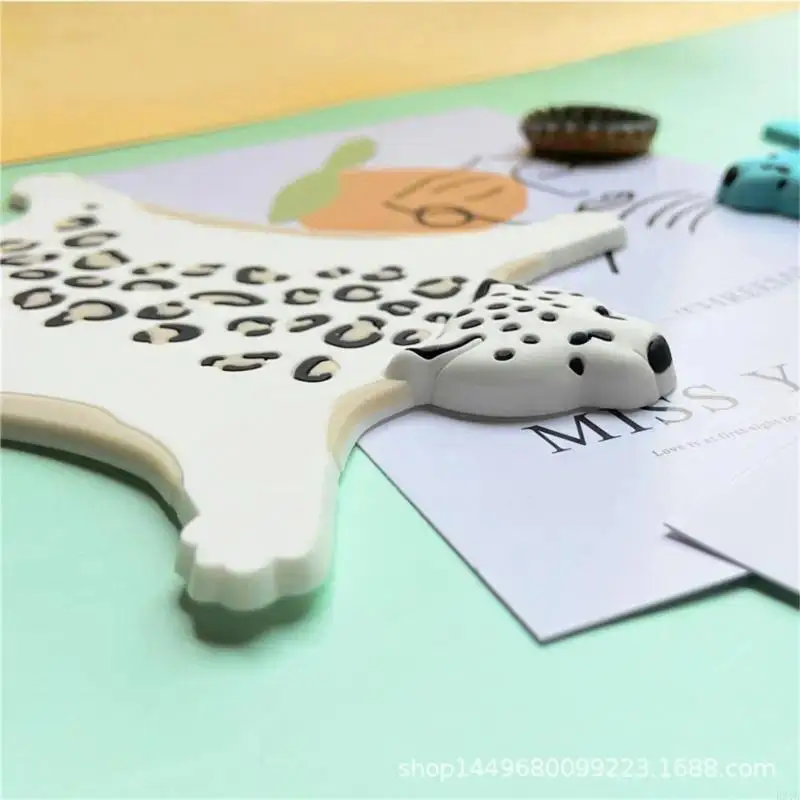Random 2pcs Silicone Animal Cup Mat Leopard Placemat