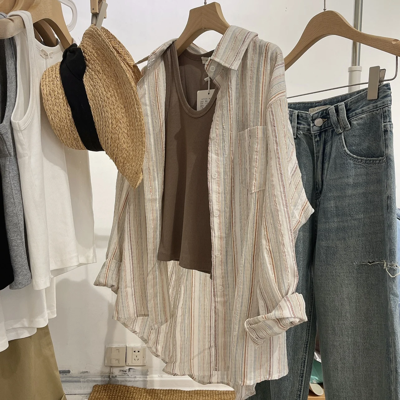 

Новинка: Женская свободная блузка в стиле ретро с полосками, весна-лето, размеры до 300, корейский стиль, с длинным рукавом, с воротником, стройнящая фигуру