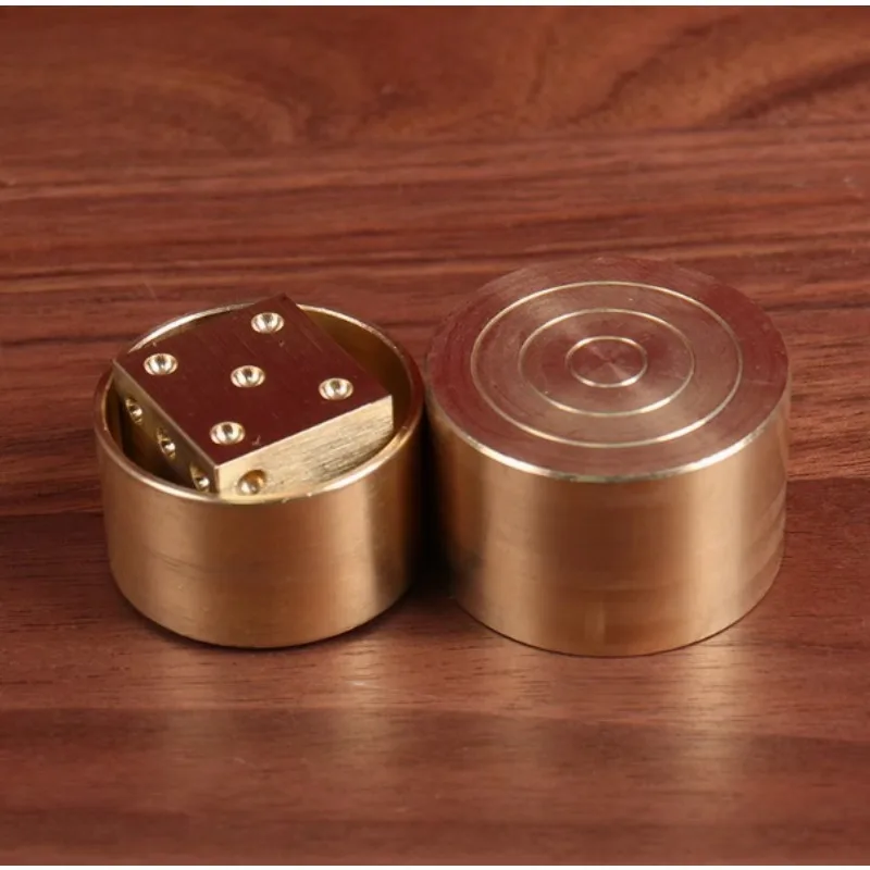 Super Mental Die (Brass) Magic Tricks Stage Close Up Magia Dice Number Prediction Magie Metalism Gimmick Prop Accessories Magica