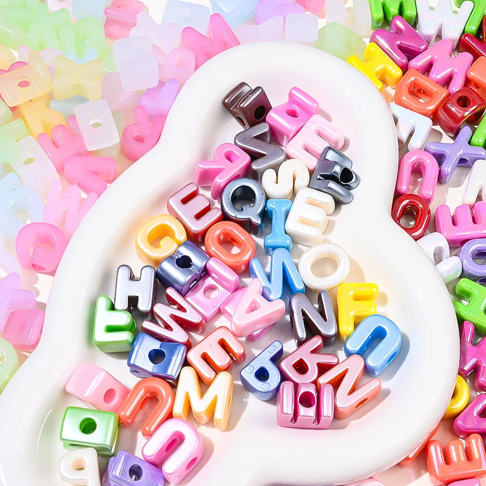 50 Stück goldfarbene Acryl-Buchstabenperlen, glänzende AB-Alphabet-Perlen für DIY-Schmuckherstellung, Armbänder, Halsketten, Schlüsselanhänger, Bastelarbeiten – Detail 5