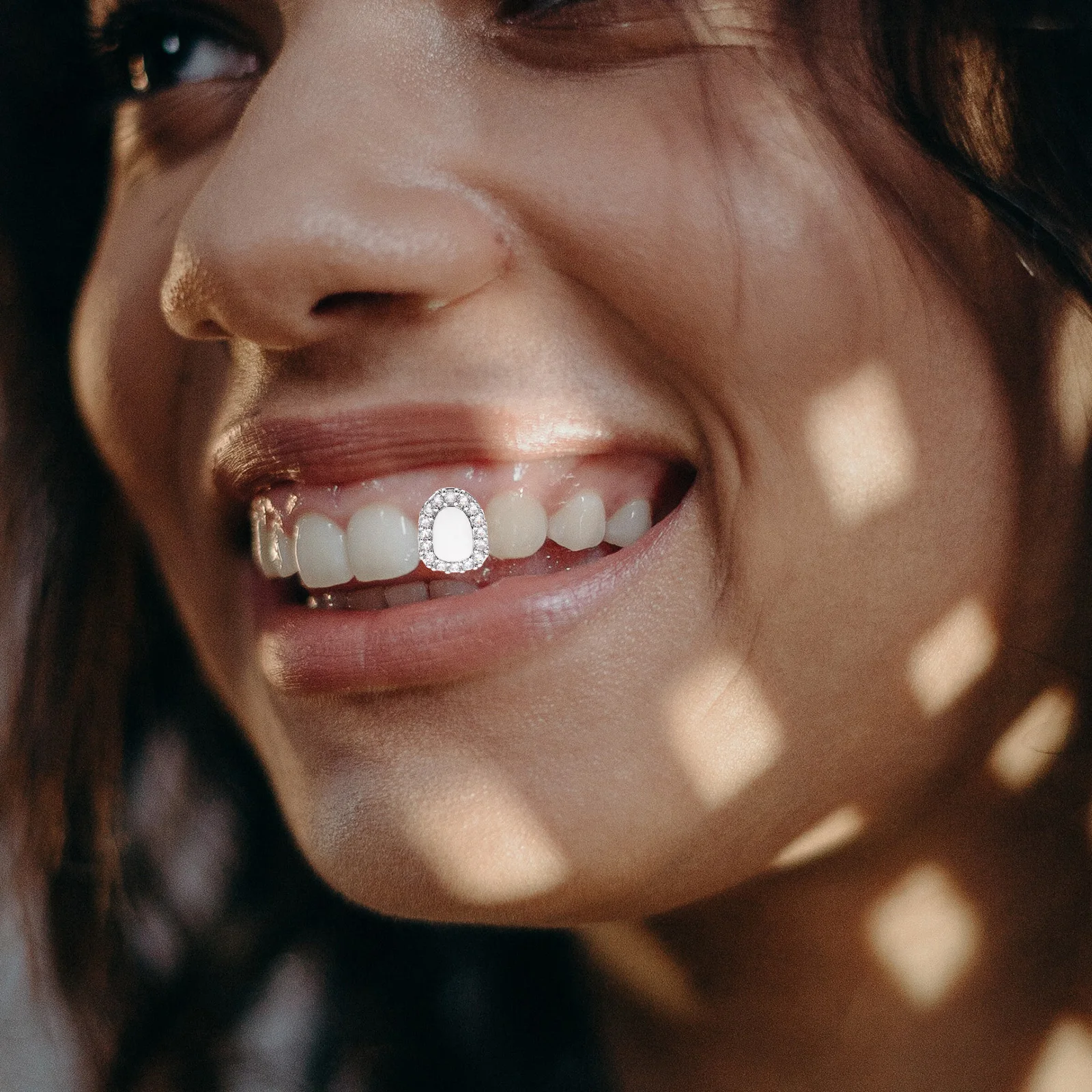 

Single Front Tooth Grill Gold Color Shiny Cap For Rappers Lightweight Metal Teeth Jewelry HipHop Accessories Costumes Decorative