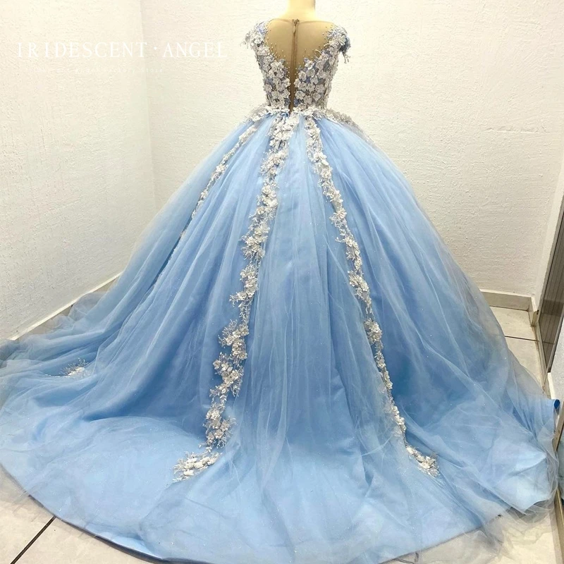 IRIDESCENT With 3D Appliques Light Blue Ball Gown Cap Sleeves 15 Year Old Quinceanera Dresses Zipper Back Vestidos De 15 Años