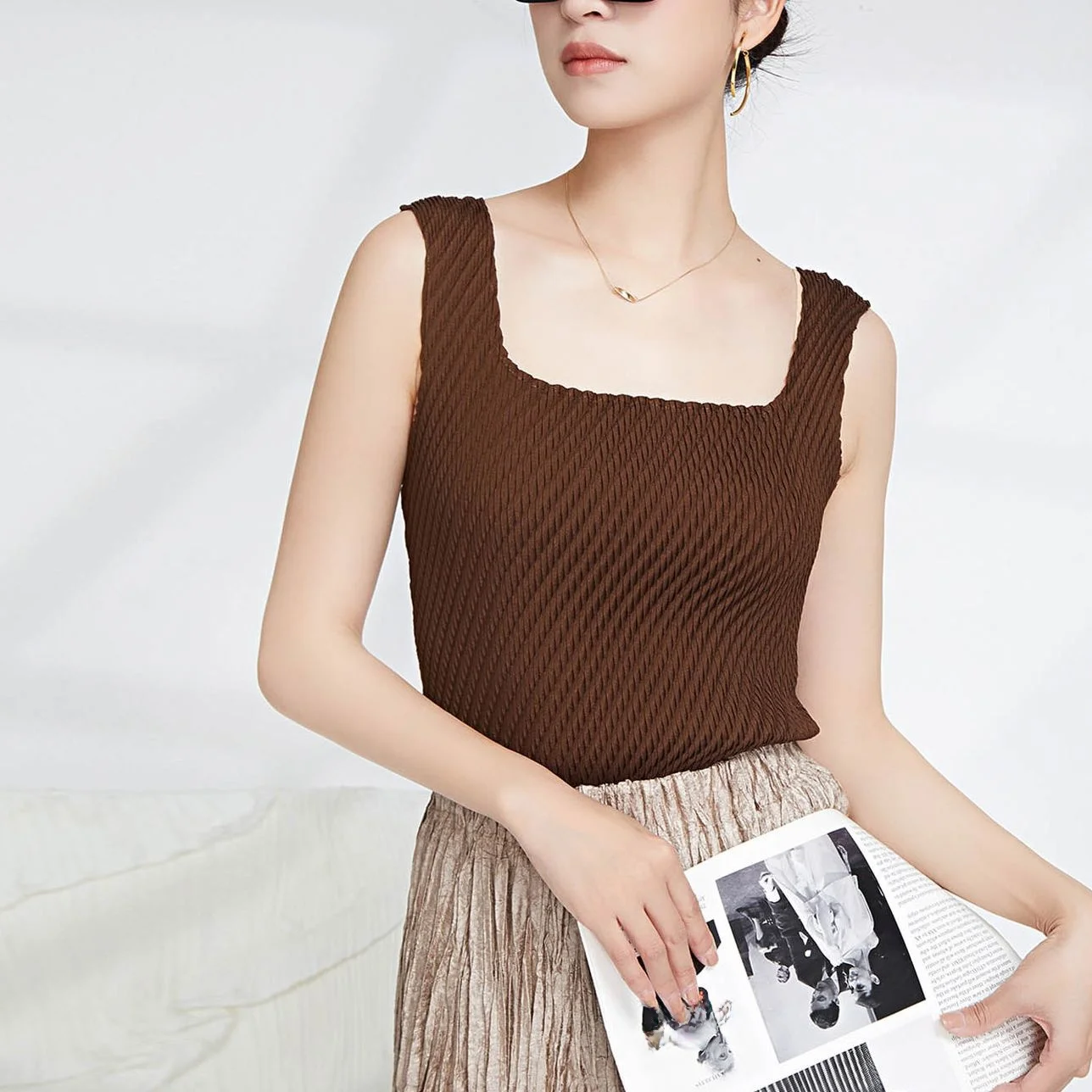 

Slim Fit Women's Tank Top Casual Sle Elastic Folded Svel T-irt Outerwear Polyester Fiber Pure Color Summer Faion