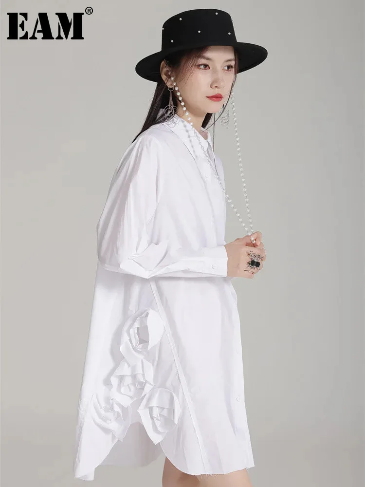 [EAM] Women White Black Side Flower Big Size Long Blouse New Lapel Long Sleeve Shirt Fashion Tide Spring Autumn 2024 1DH4780