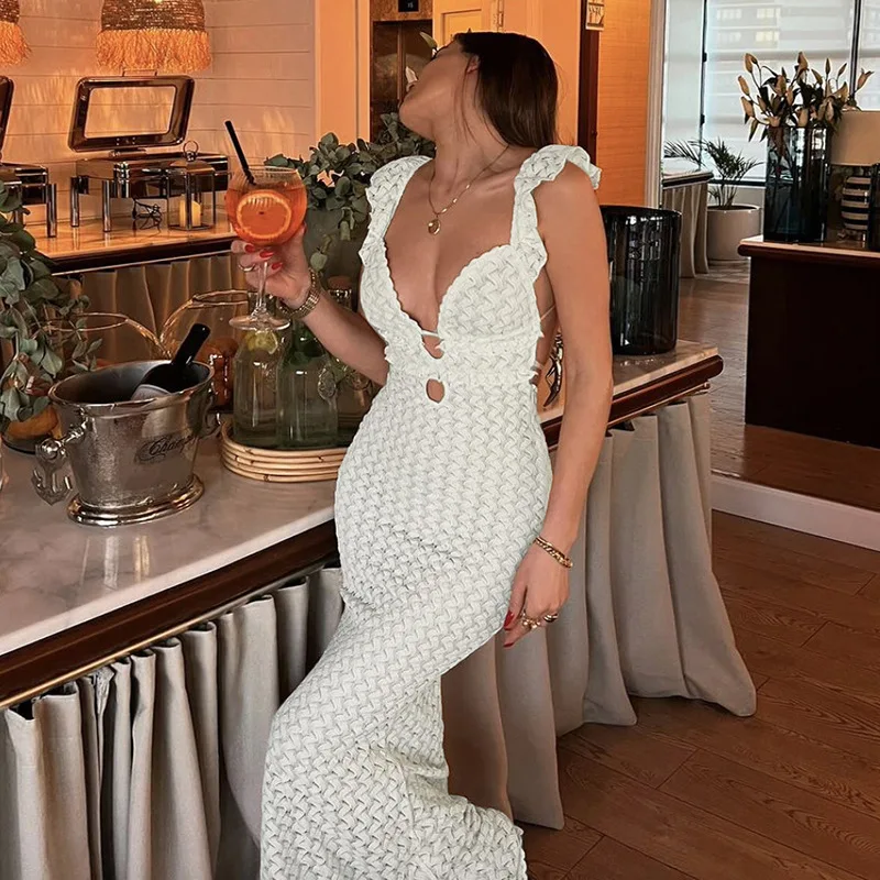 ملابس نسائية لربيع وصيف 2025 على الطراز الأوروبي/الأمريكي رغبة جديدة على شكل حرف v بدون ظهر وأربطة مجوفة بقصة ضيقة للنساء