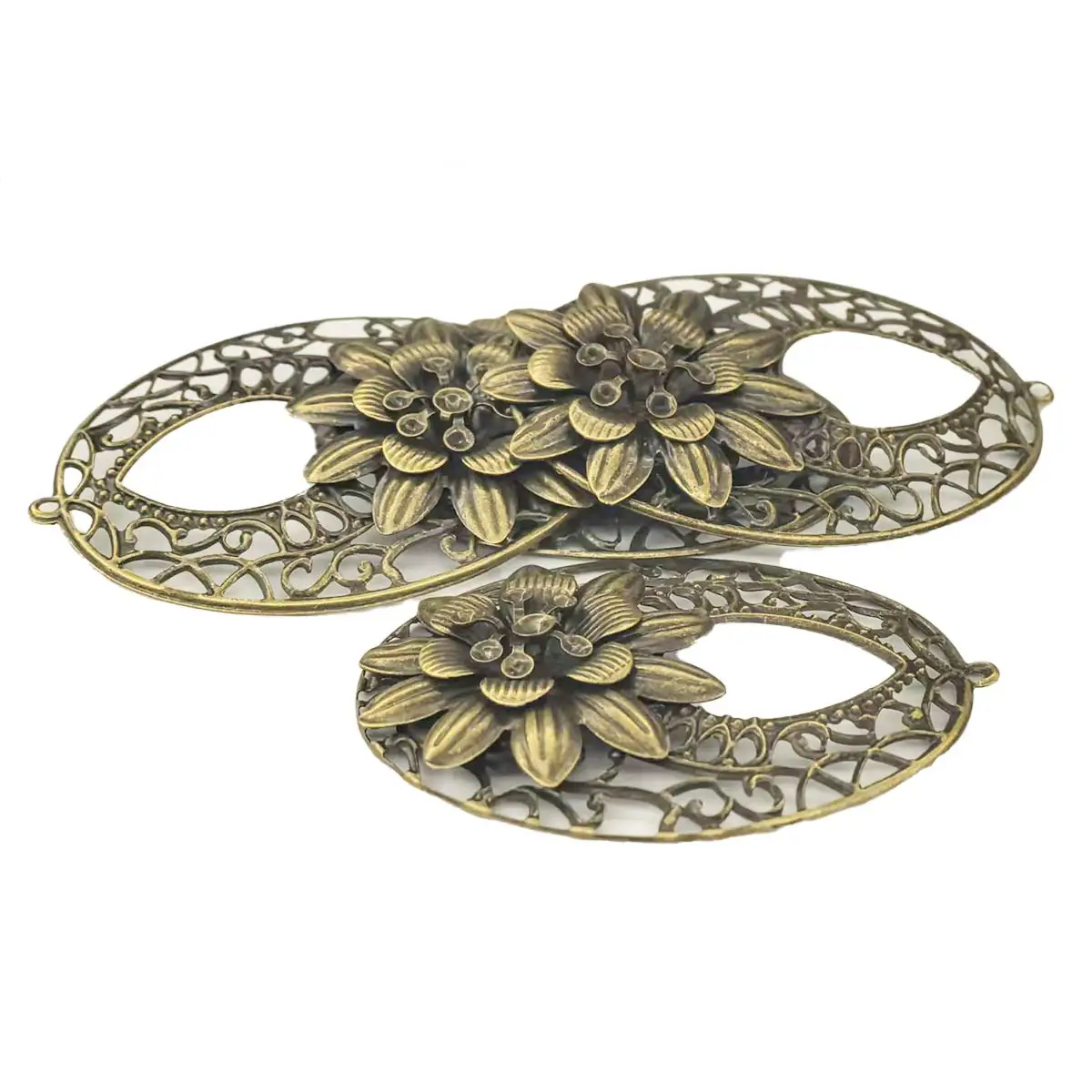 300PCS Wholesale Hollow Oval Charm Pendants Connectors Filigrane Flower DIY Embellissment Handemade Crafts Decoration Accessorie