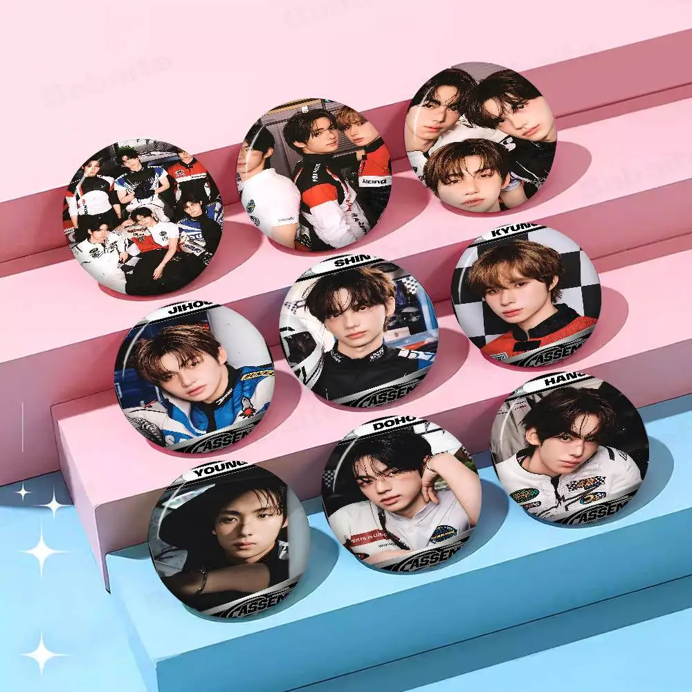 Hot Group T-tWS New  Brooches Soft Button Pin Funny Silly Gnarpy on A Skateboard Meme Badge Gamer Collection Gifts