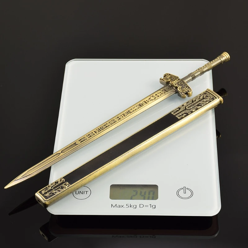 30cm/11.81in Młodzież i złota trumna Anime Model broni peryferyjnej Żelazny koń Lodowiec Pasek Pochwa Metalowa ozdoba rękodzielnicza Chłopiec