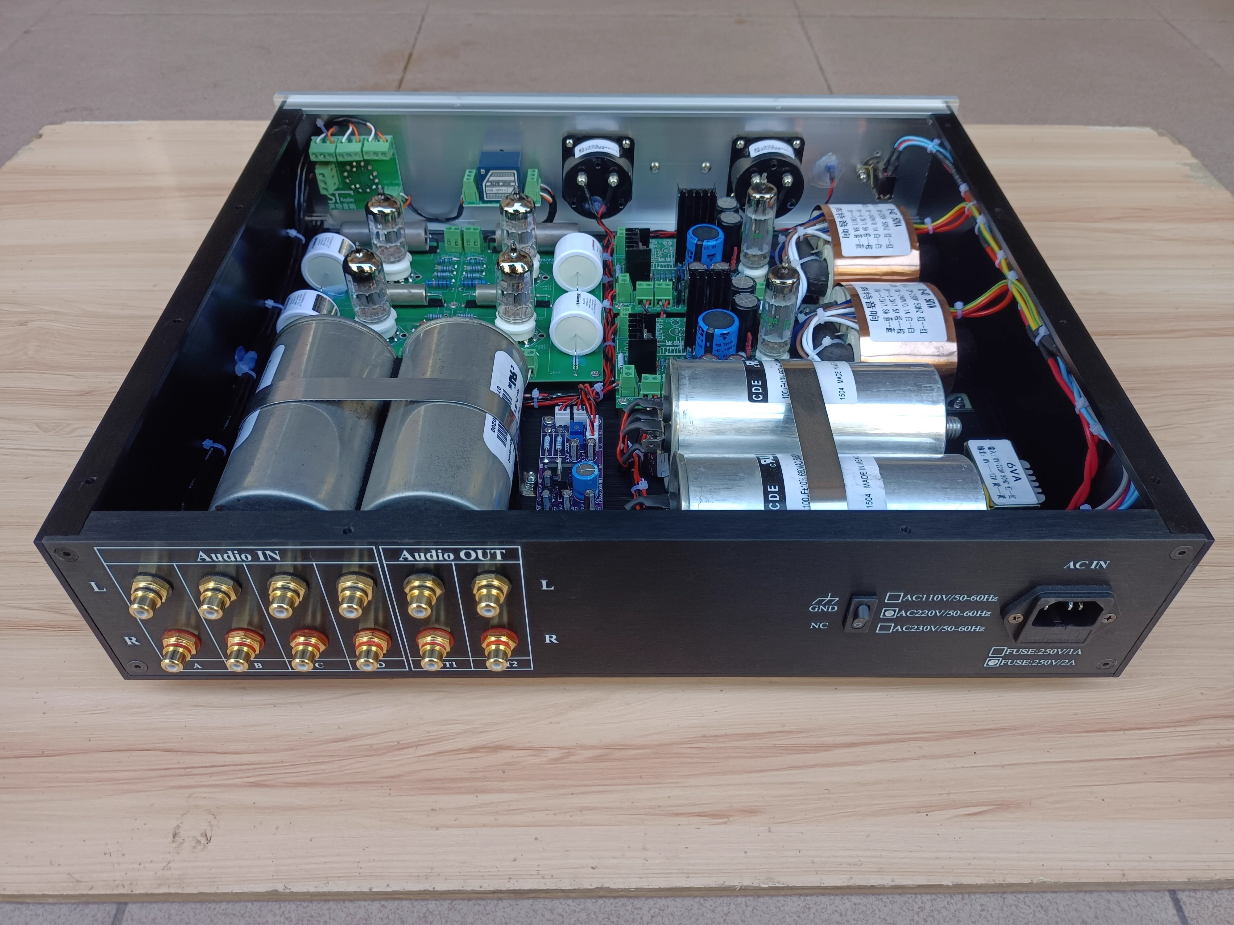 Condensatori a immersione ad olio di fascia alta 6Z4/6X4/12AX7/12AT7 Preamplificatore valvolare elettronico Base su preamplificatore Matisse