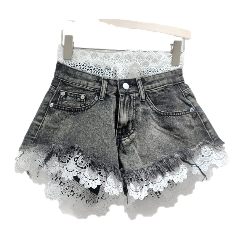 European Station Denim Shorts 2025 Summer New Splicing Hook Lace Lace High Waist Skinny Burr Hot Pants Women Booty Shorts