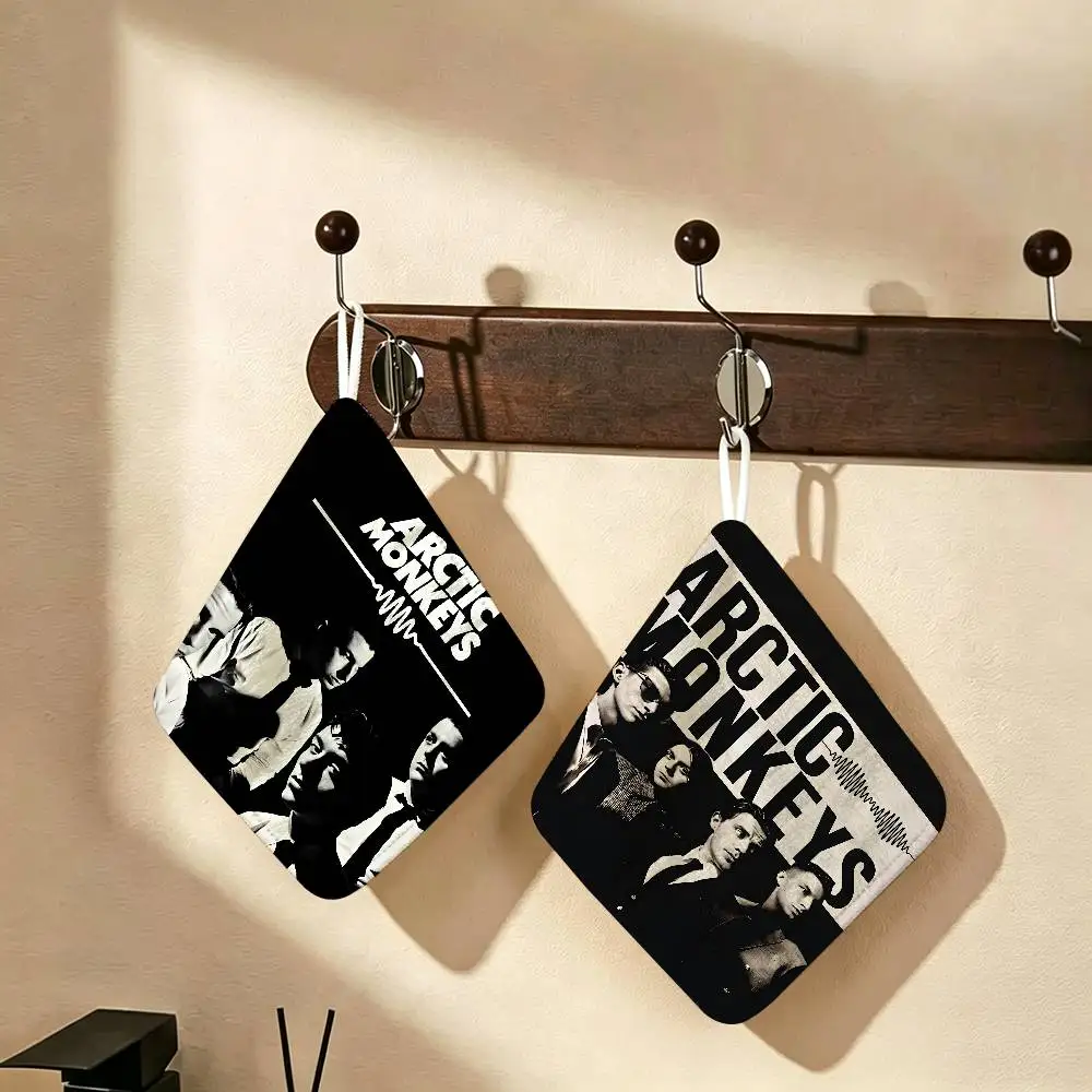 ARCTIC MONKEYS Icon Polyester Cotton Hand Wiping Towel, Hanging Towel, Quick Dry for Kitchen Bathroom Daily Supplies