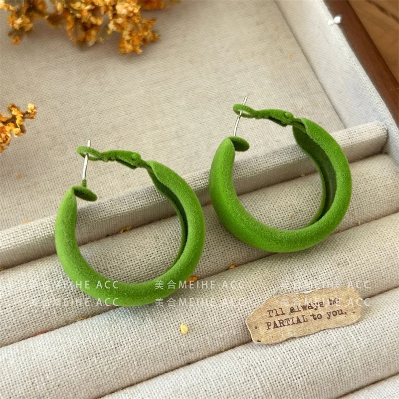 GANPUP Niedliche Bunte Runde Creolen für Damen, Modischer Neuer Piercing-Schmuck, Accessoire, Geschenk für Party und Urlaub. – Detail 9