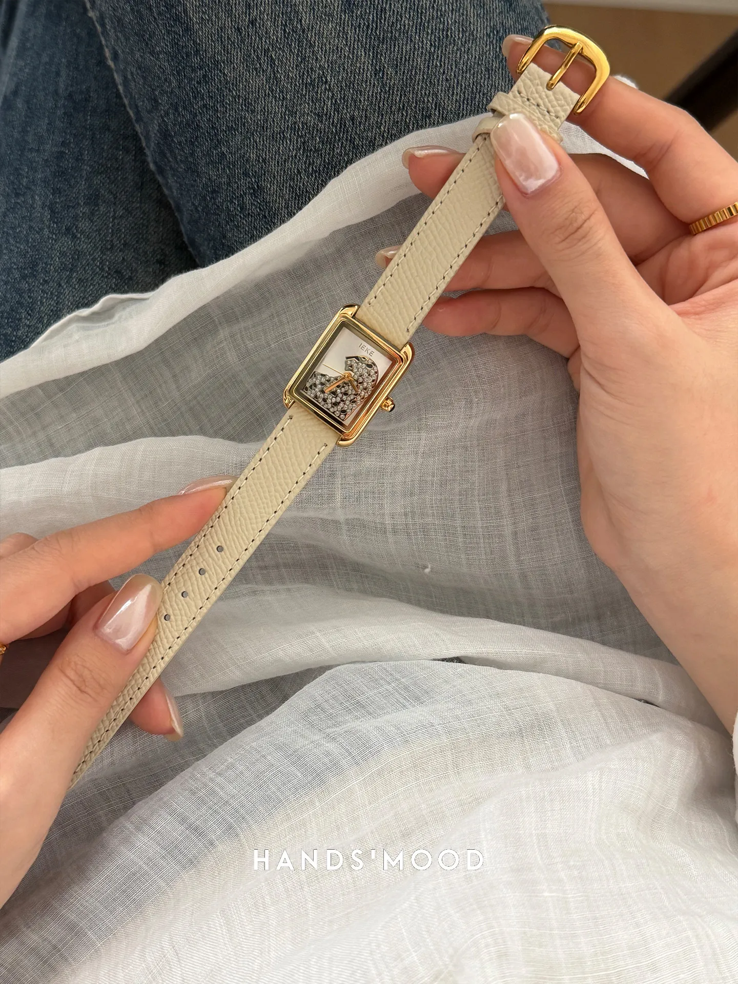 New Leopard Print Design Watch With Beige Strap, Square Dial, And Stylish Leather Band – A Fashionable Women'S Watch.