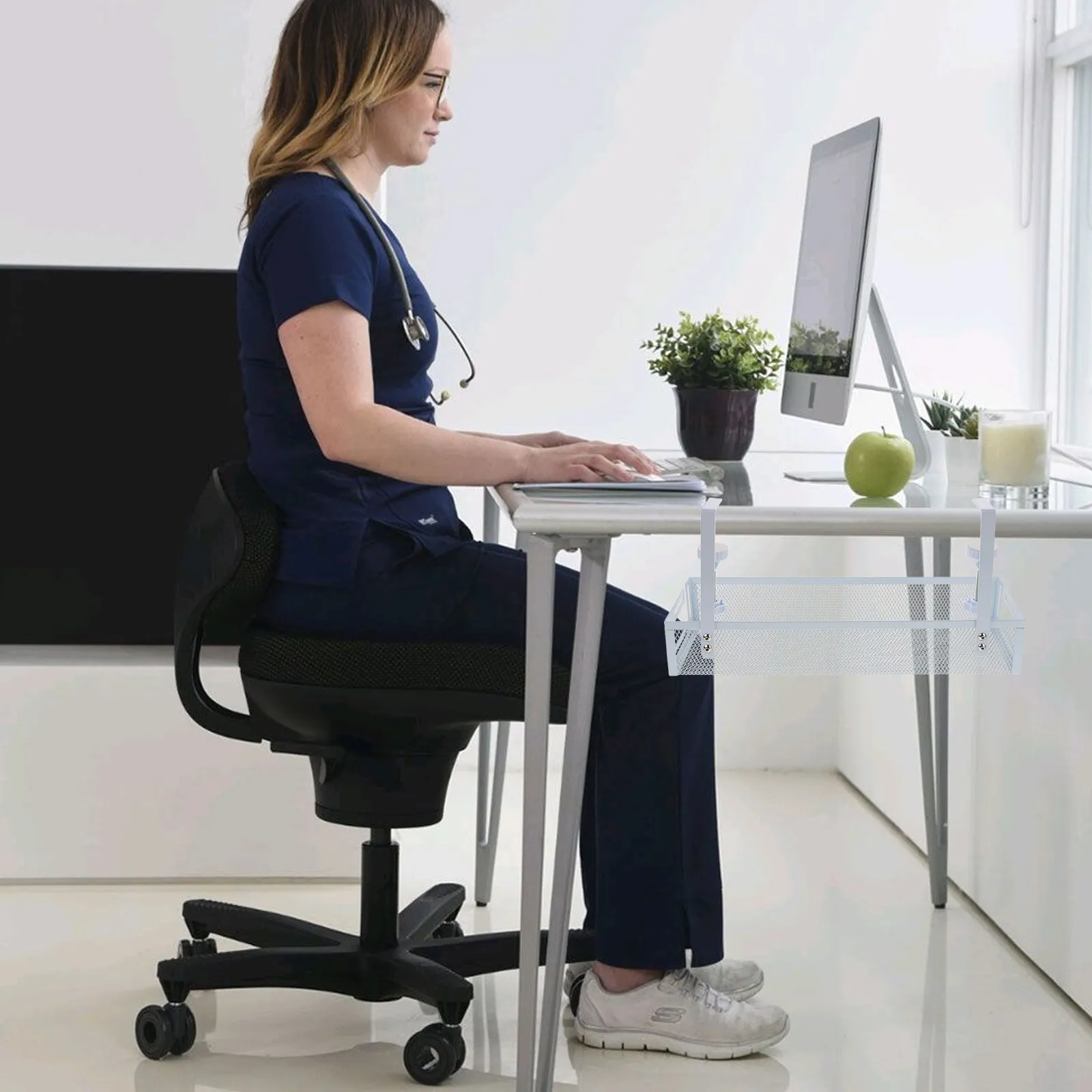 

Органайзер для кабелей под столом: прочный сетчатый лоток для проводов, кабелей клавиатуры и шнуров