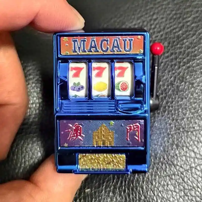 New Hot Selling Resin Metal Macau Refrigerator Magnetic Sticker Souvenir