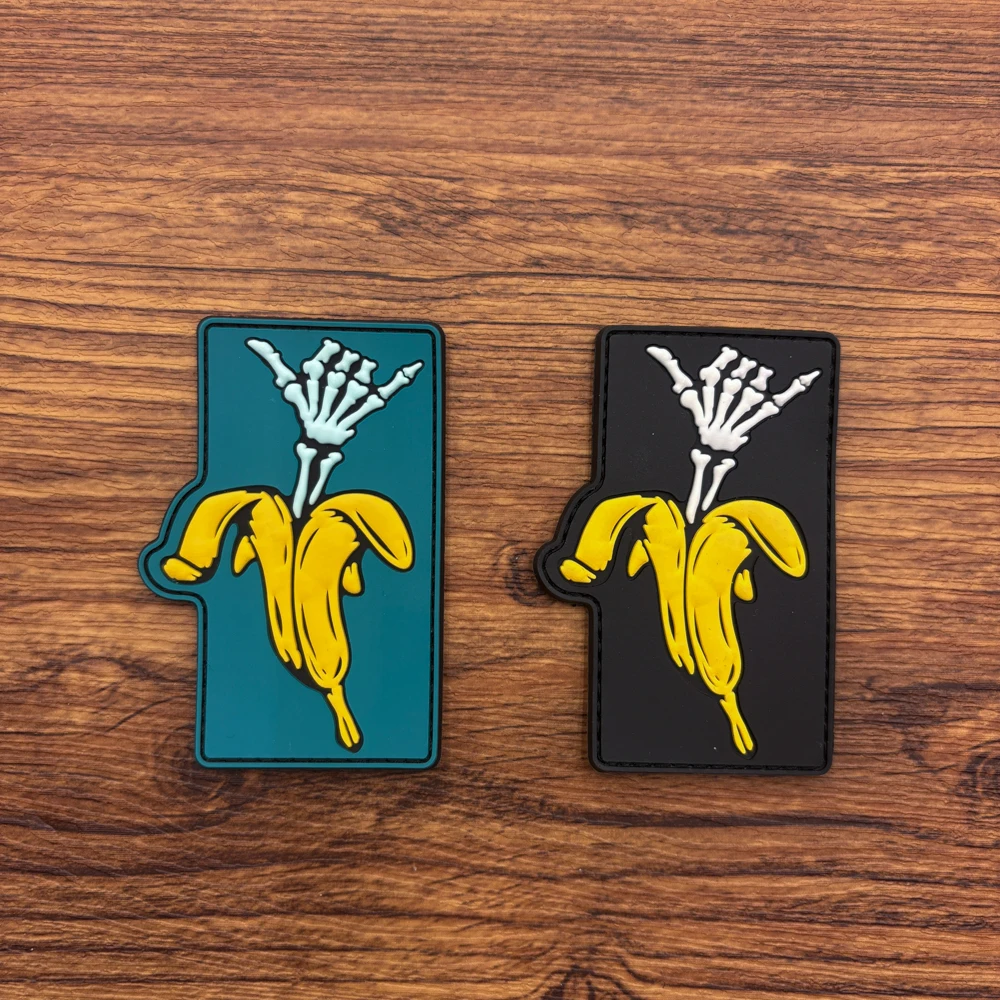 

A Banana Skull Hand Pattern Pvc Sticker Morale Patch Badge Patch, Used for Armbands, Backpacks, and Tactical Vests, Clothing Decoration Embroidery Patch Soft Rubber