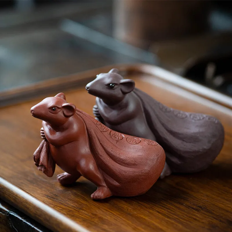 

Yixing Zisha Tea Pet Mouse Figurine Sculpture Money Bag Mouse Tea Set Creative Ceramic Tea Table