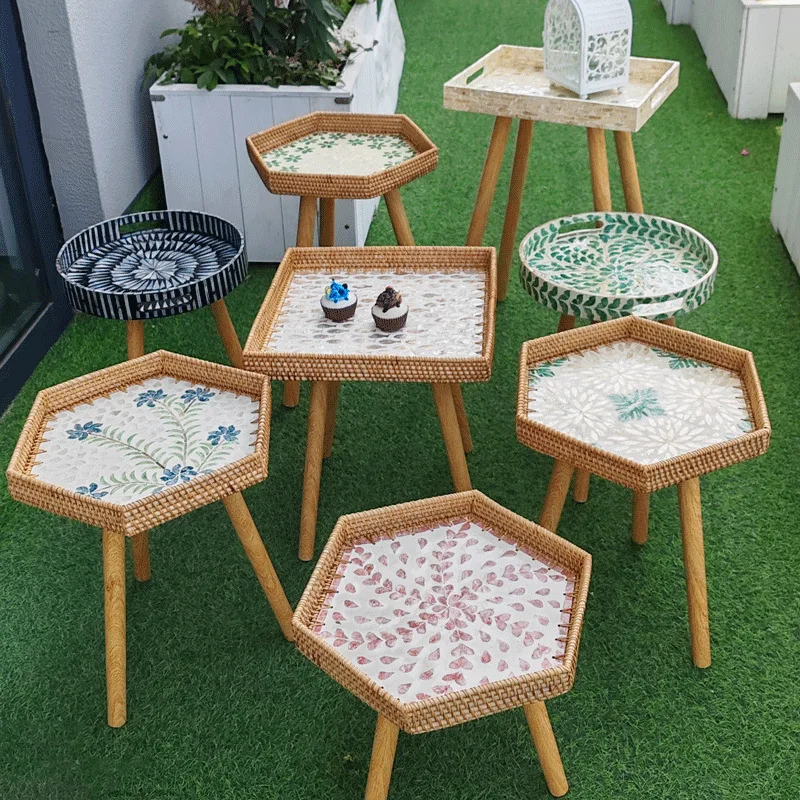 

Массив дерева и ротанга — тканый небольшой прикроватный журнальный столик, приставной столик для дивана в гостиной